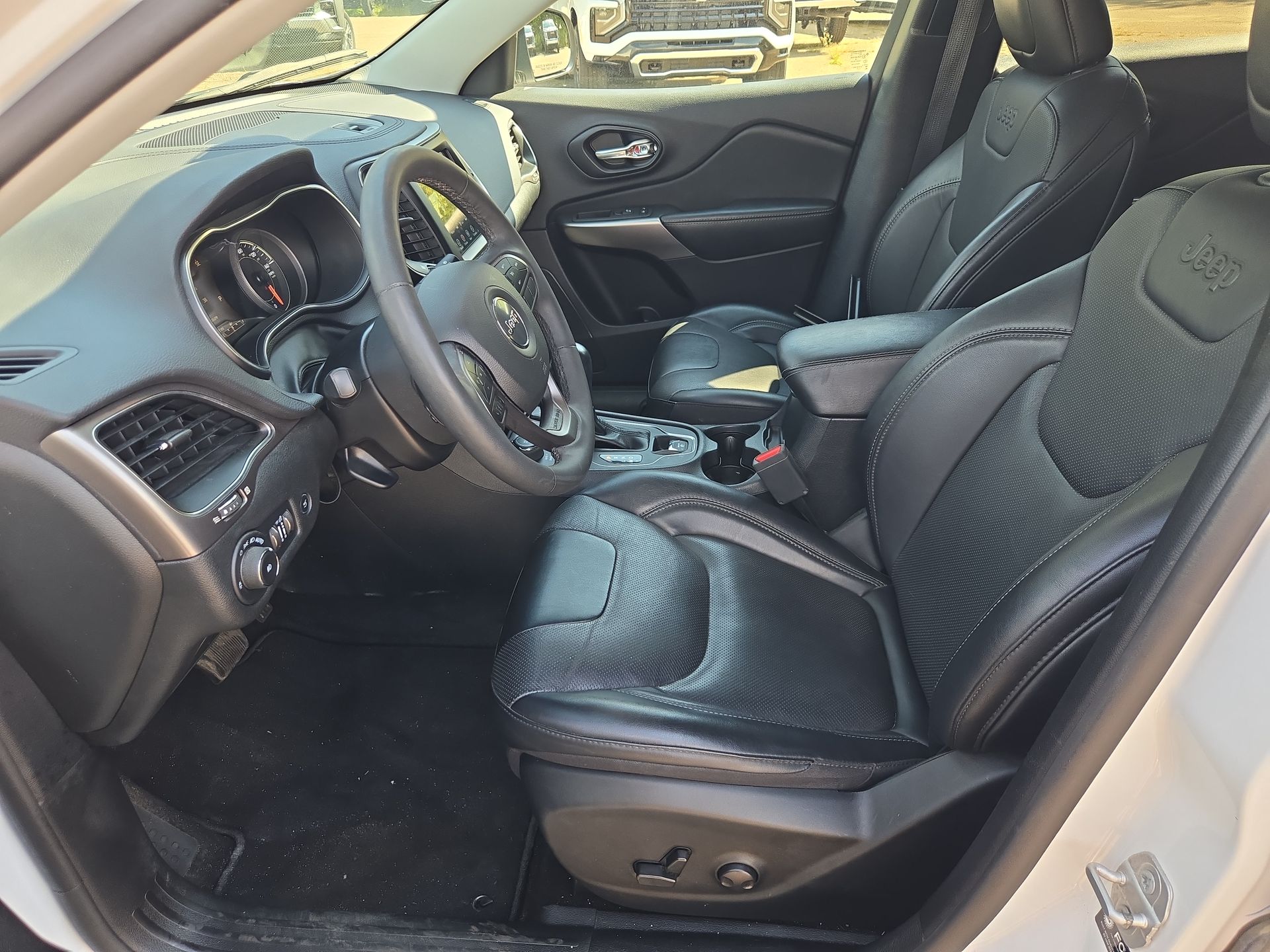 2022 Jeep Cherokee Latitude Lux