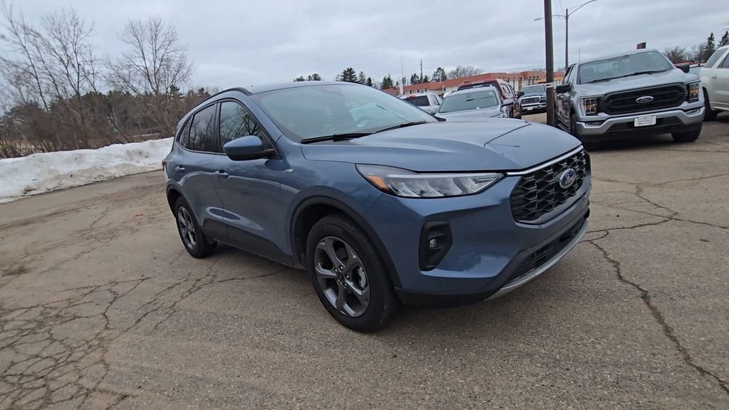Used 2025 Ford Escape ST-Line Select with VIN 1FMCU9NA9SUA58560 for sale in Hibbing, Minnesota
