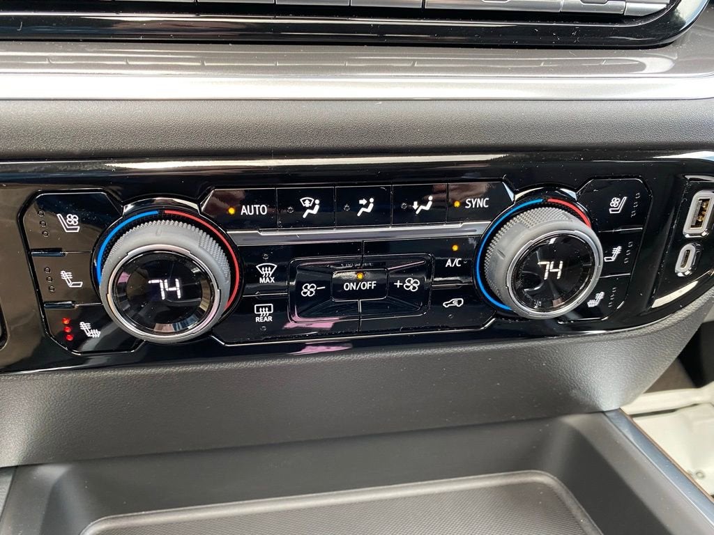 2026 Chevrolet Silverado 3500 HD High Country