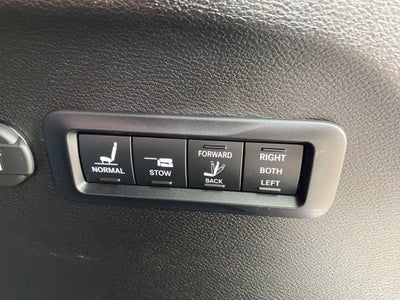 2020 Chrysler Pacifica Red S