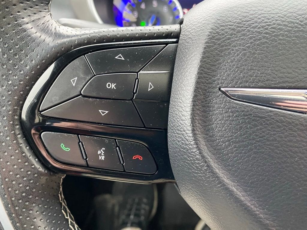 2020 Chrysler Pacifica Red S