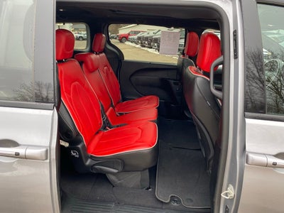 2020 Chrysler Pacifica Red S