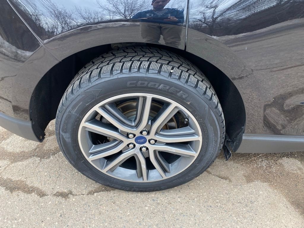 2022 Ford Edge Titanium