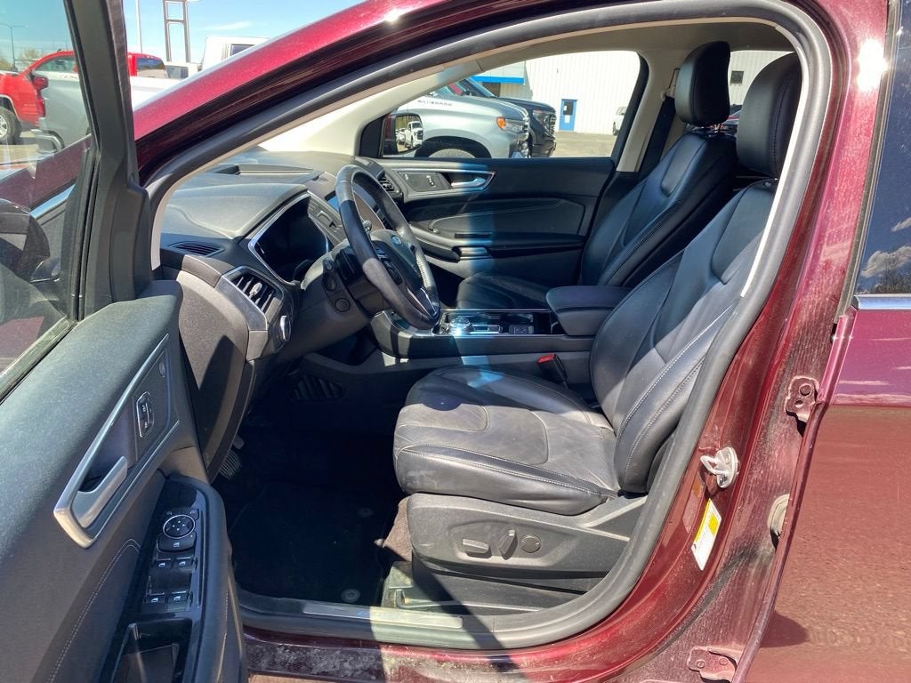 2020 Ford Edge Titanium