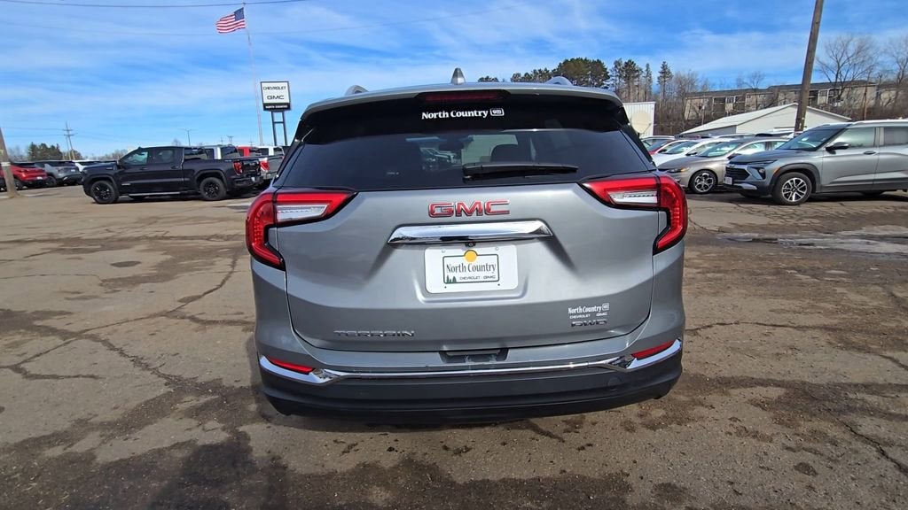 2024 GMC Terrain SLT