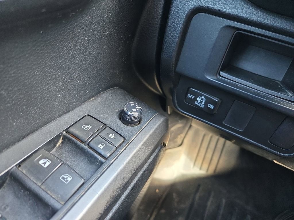 2016 Toyota Tacoma SR5